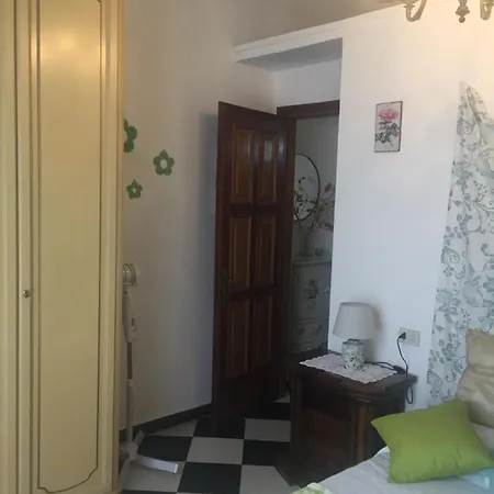 La Casa Dei Poeti Apartment *